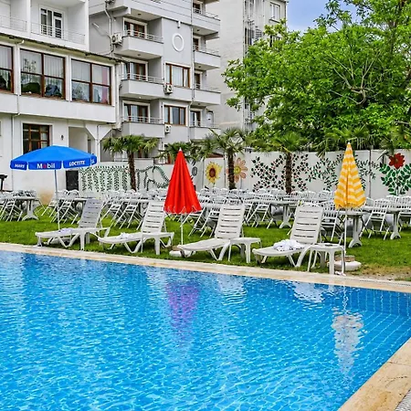 Hotel Moringa 4*